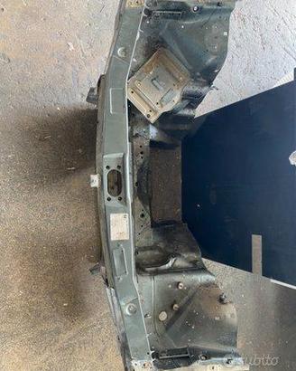 Calandra supporto fari originale Alfa Romeo 75