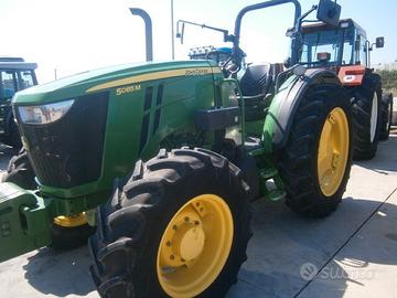 JOHN DEERE 5085 M