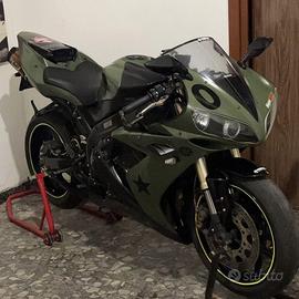 Yamaha r1 2004