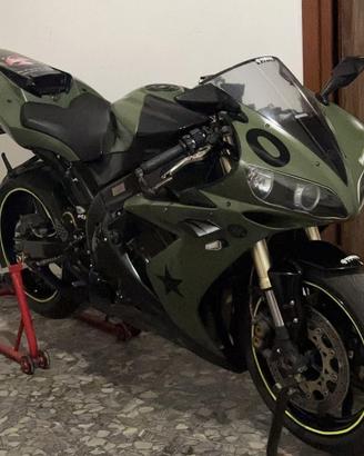 Yamaha r1 2004
