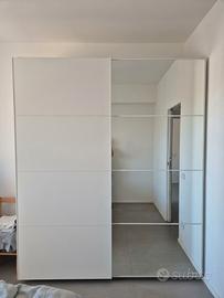 Armadio PAX MEHAMN AULI
pagina del prodotto MEHAMN