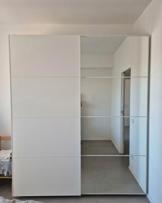 Armadio PAX MEHAMN AULI
pagina del prodotto MEHAMN