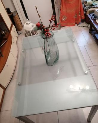 Tavolo di vetro allungabile