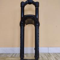 forcella mtb Rock shox Lyrik base nuova