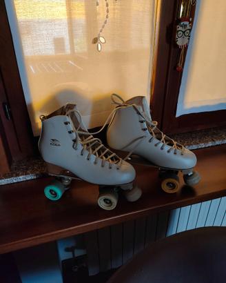 Pattini a rotelle con stivaletto in pelle tg. 40