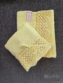 Set Asciugamani Cotone Ricamati a Mano
