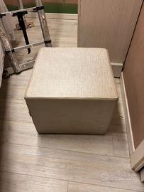 Pouf moderno da arredo in ecopelle beige