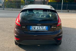 Ford Fiesta Titanium 1.4 TDCI Adatta Neopatentati