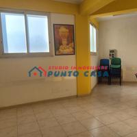 PACECO - Ufficio al PT di 225mq ca. + parcheggio