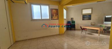 PACECO - Ufficio al PT di 225mq ca. + parcheggio