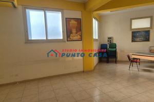 PACECO - Ufficio al PT di 225mq ca. + parcheggio