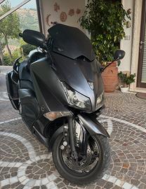 Yamaha T-Max 530