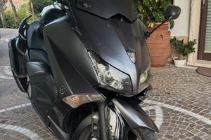 Yamaha T-Max 530