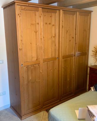 Armadio artigianale in legno 200x212 cm