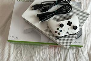 Xbox One S 1 TB Bianca con controller e scatola OG