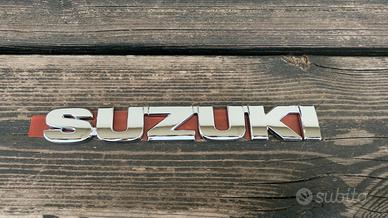 Scritta Suzuki