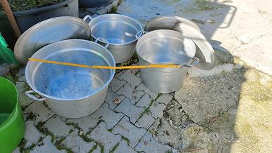 3 Pentoloni alluminio con coperchio