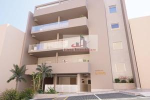 Appartamento di 534 m² con 5 locali e box auto a A