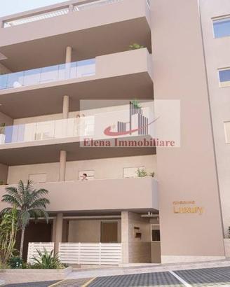 Appartamento di 534 m² con 5 locali e box auto a A