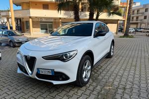 Alfa Romeo Stelvio 2.2 Turbodiesel 210 CV AT8 Q4 T
