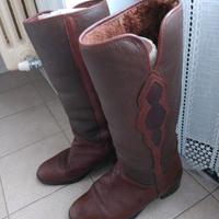 Stivali da donna di pelle marrone n.39