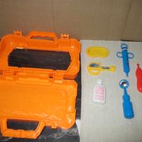 Valigetta del dottore con strumenti