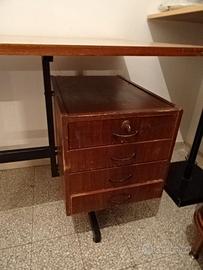SCRIVANIA IN TEK anni '60 CON 4 CASSETTI