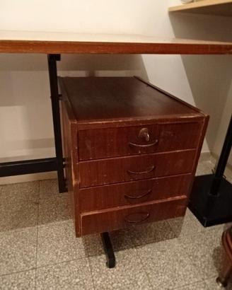 SCRIVANIA IN TEK anni '60 CON 4 CASSETTI