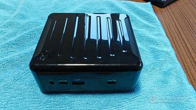 Mini PC ASRock NUC Box i5-1240P 32GB RAM 1TB NVMe