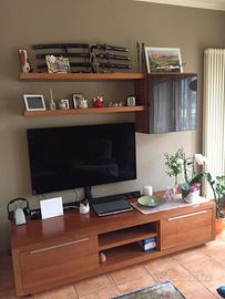 Mobile soggiorno in ciliegio