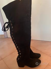 Stivali al ginocchio neri velluto