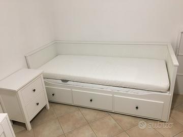 Letto e comodino Ikea Hemnes + materasso