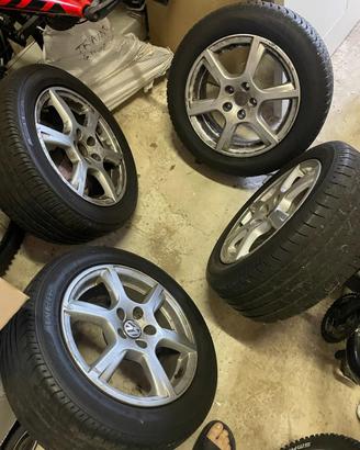 Cerchi in lega da 15”