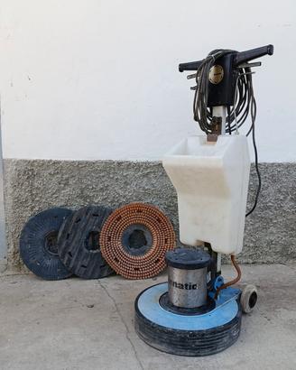 Lavapavimenti professionale Numatic