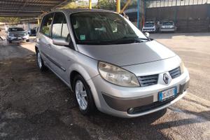 Renault Scenic 1.5 dci 100 CV 5 marcie