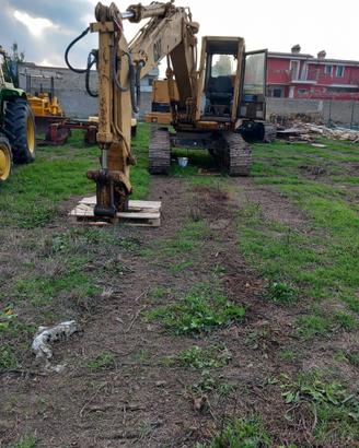 Escavatore 215 caterpillar