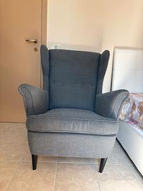 Poltrona IKEA STRANDMON grigia, praticamente nuova