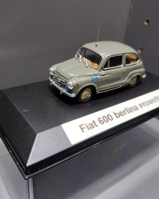 Modellino Fiat 600 Berlina 1/43