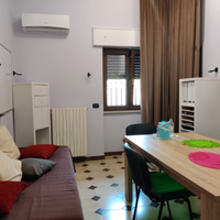 Ufficio/Stanza con sala d'aspetto a professionisti