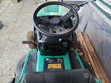 trattorino tagliaerba 