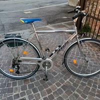 Un velocipede 28