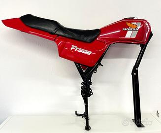 SCULTURA HONDA FT 500