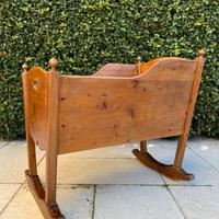 Culla a dondolo artigianale