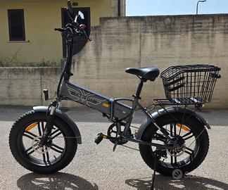 Engwee EP 2 PRO con vari accessori