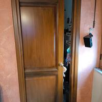 6 porte in legno color noce