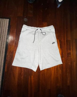 pantaloncini tech fleece nike