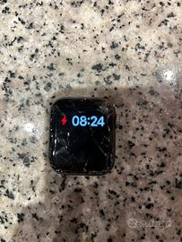 Apple Watch Series 4 40 mm VETRO ROTTO