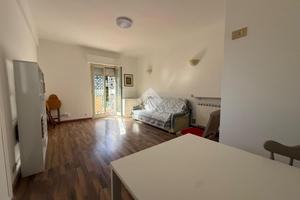 2 LOCALI A SANTA MARINELLA