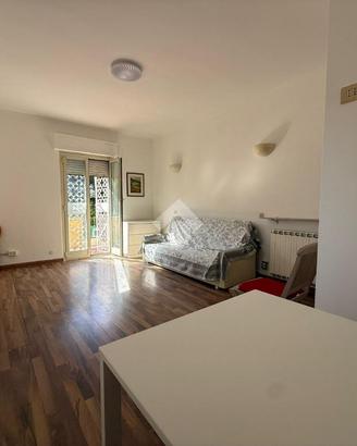 2 LOCALI A SANTA MARINELLA