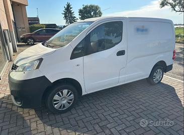 Furgone Nissan NV200